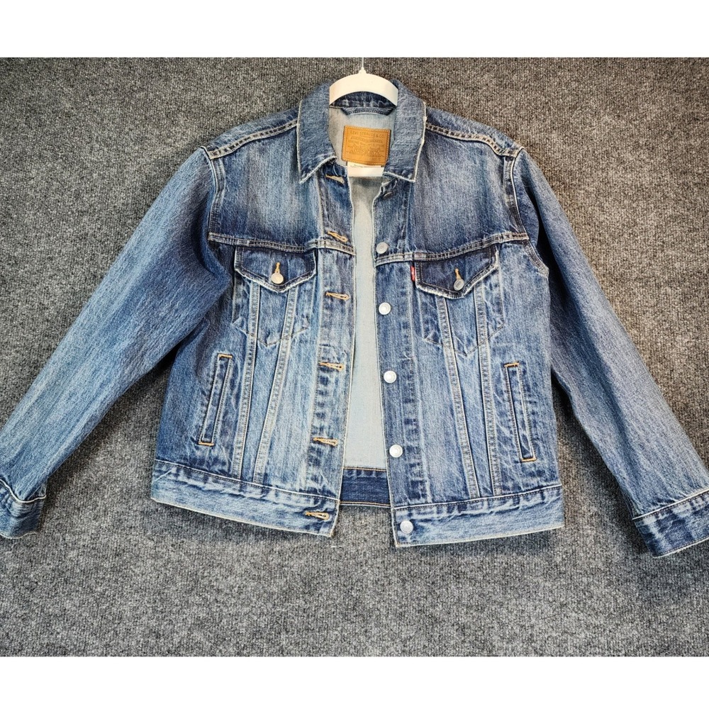 Levi's Premium Ex-Boyfriend Women's Denim Trucker Jacket 90s Workwear Size S NWT